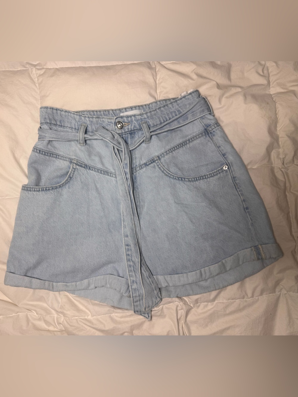Zara Women’s High Rise Belted Light Wash Denim Shorts Light Blue US 6